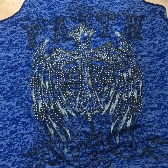 Tank tops - Picture 7 of 7